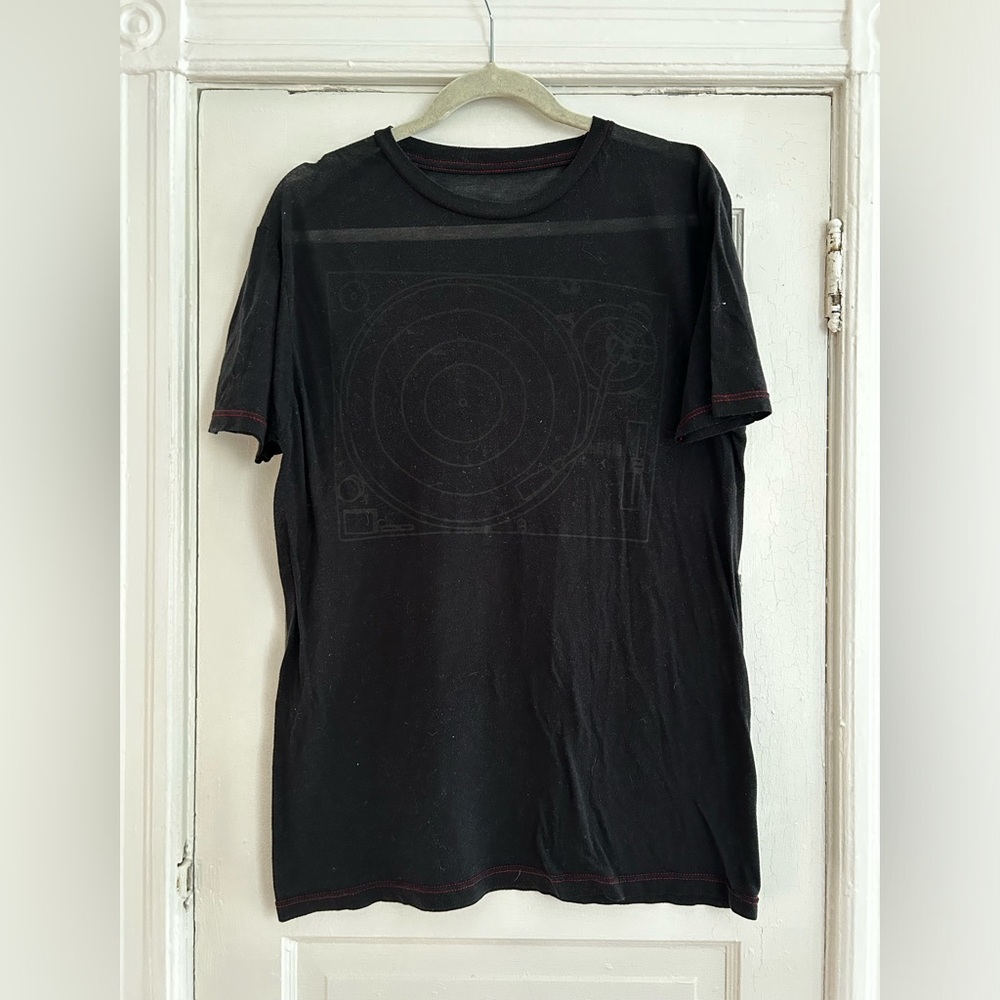 Record player tee